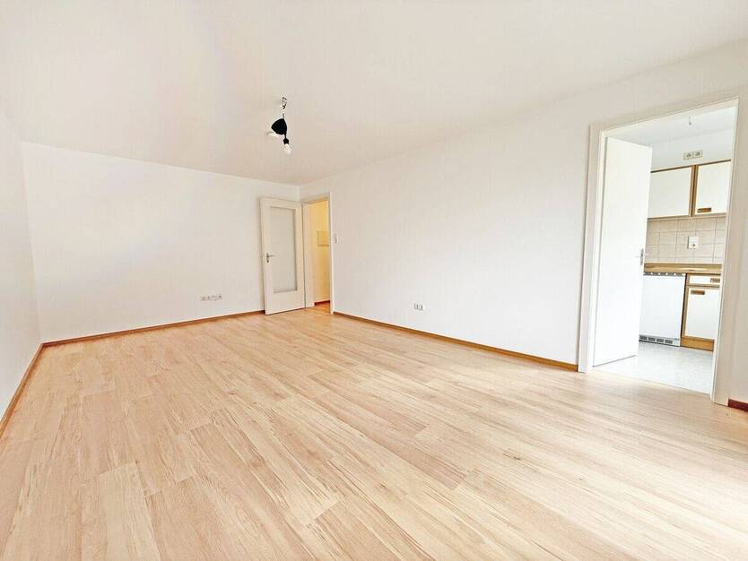 Sofort verfügbar! Ruhiges Apartment mit Einbauküche, Wannenbad und Aufzug in Obergiesing 1 zimmer