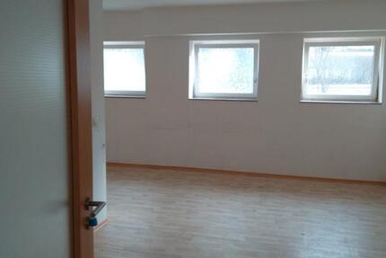 Wohnung Zeulenroda-Triebes Triebes - 4 Zimmer, 104 m&sup2;, 660&euro; | Angebot:27646793