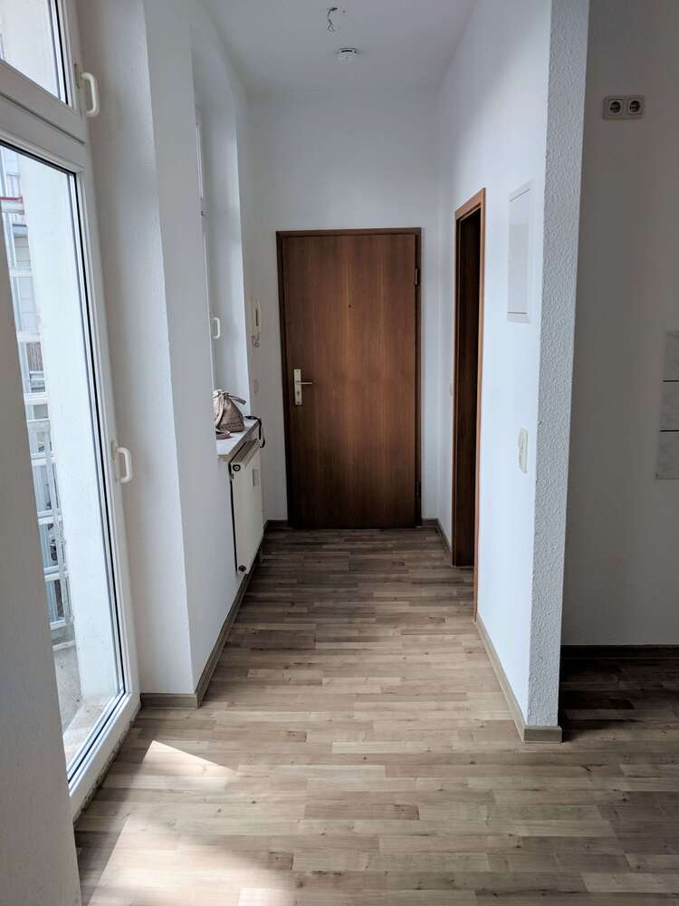 kleine 1 Zimmer-Wohnung in ruhiger Lagen *mit Küche*