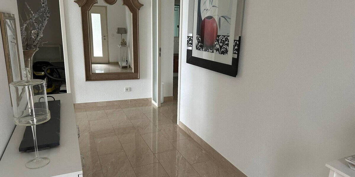 Terrassenwohnung Markdorf - 3 Zimmer, 152 m&sup2;, 2.600&euro; | Angebot:26583642