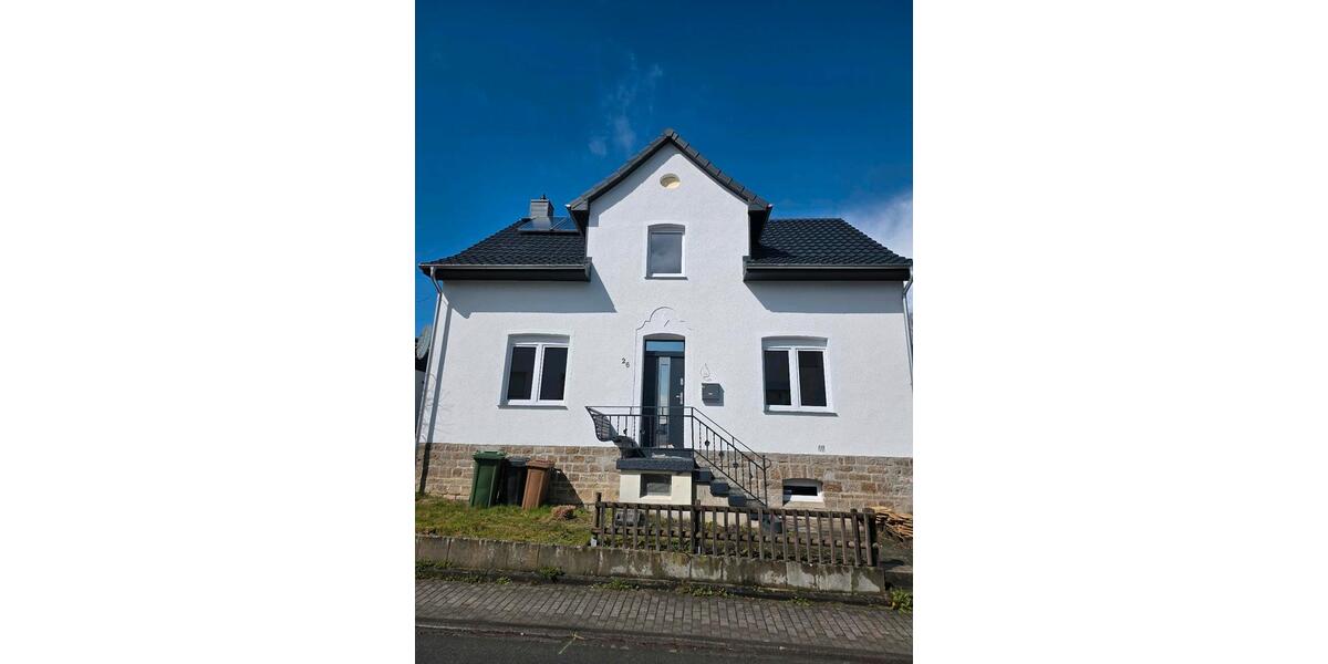 Einfamilienhaus Sundern (Sauerland) - 4 Zimmer, 140 m&sup2;, 1.400&euro; | Angebot:25975946