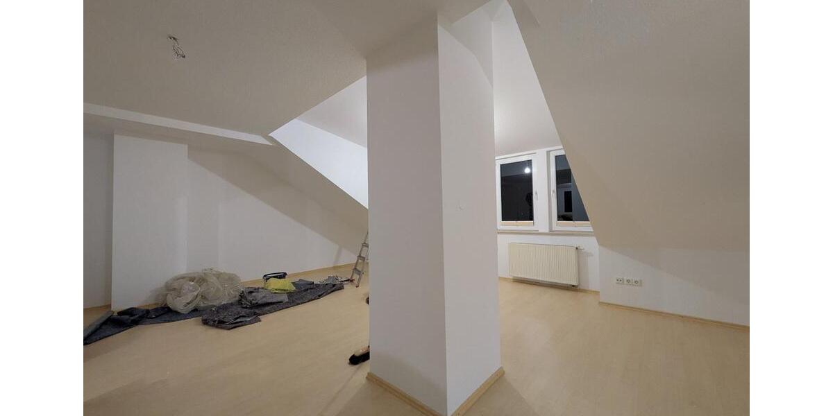 Dachgeschoßwohnung Neustadt an der Weinstraße - 4 Zimmer, 1.100&euro; | Angebot:23384660