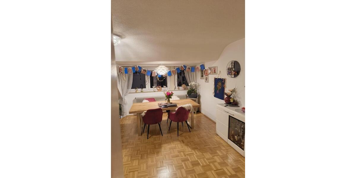 Dachgeschoßwohnung Villingen-Schwenningen Schwenningen - 3 Zimmer, 80 m&sup2;, 880&euro; | Angebot:24874782