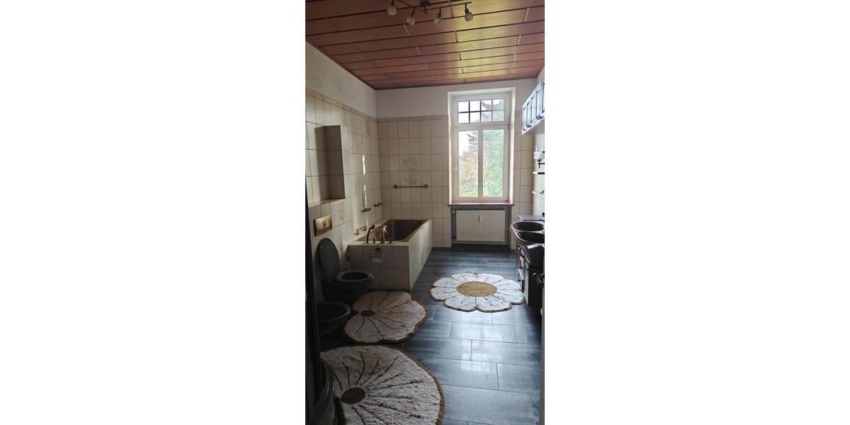 Etagenwohnung Reichelsheim (Odenwald) - 5 Zimmer, 185 m&sup2;, 1.500&euro; | Angebot:25784271