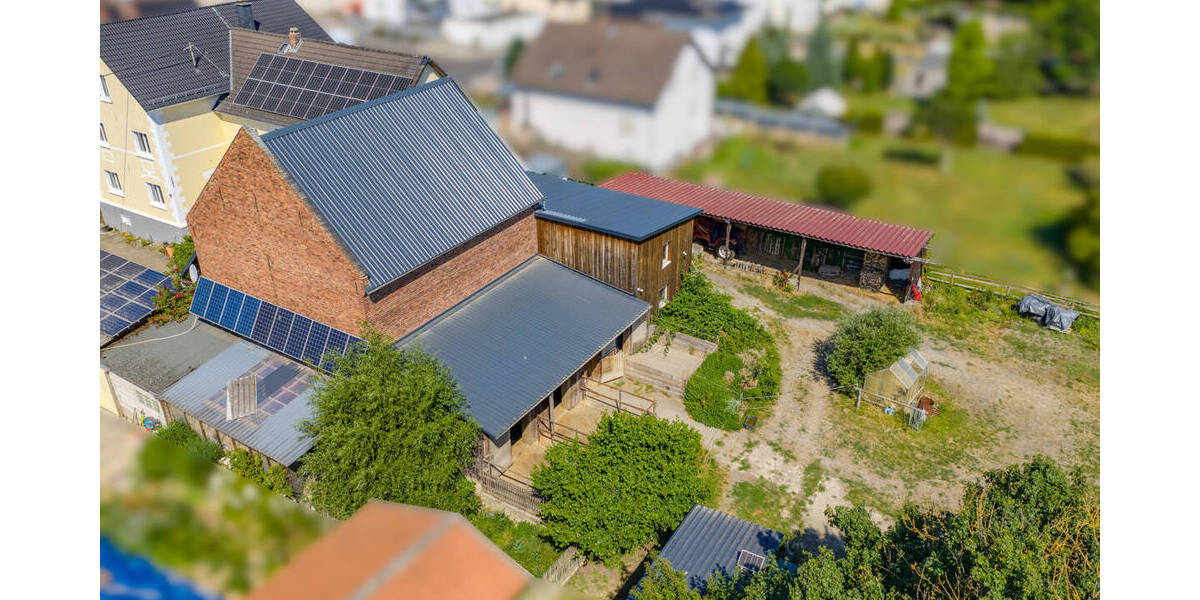 Einfamilienhaus Niederneisen - 9 Zimmer, 255 m&sup2;, 2.250&euro; | Angebot:26712884