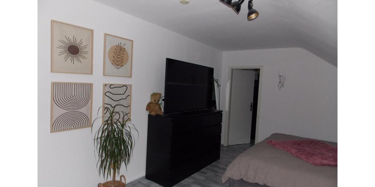 Dachgeschoßwohnung Gladbeck - 3.5 Zimmer, 81 m&sup2;, 495&euro; | Angebot:25048273