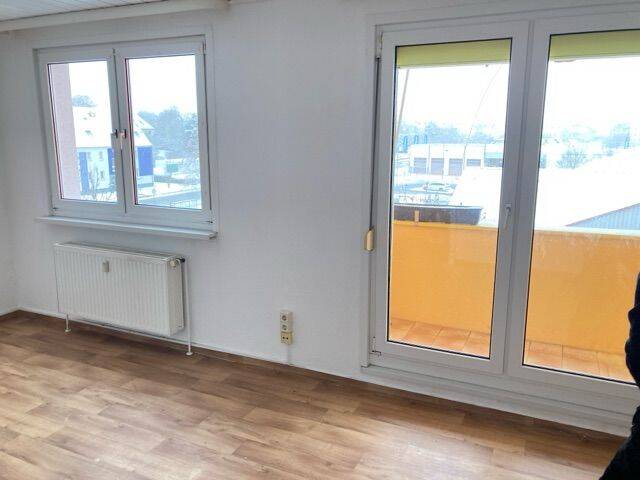 Etagenwohnung Bitterfeld-Wolfen Wolfen - 3 Zimmer, 57 m&sup2;, 342&euro; | Angebot:26723711