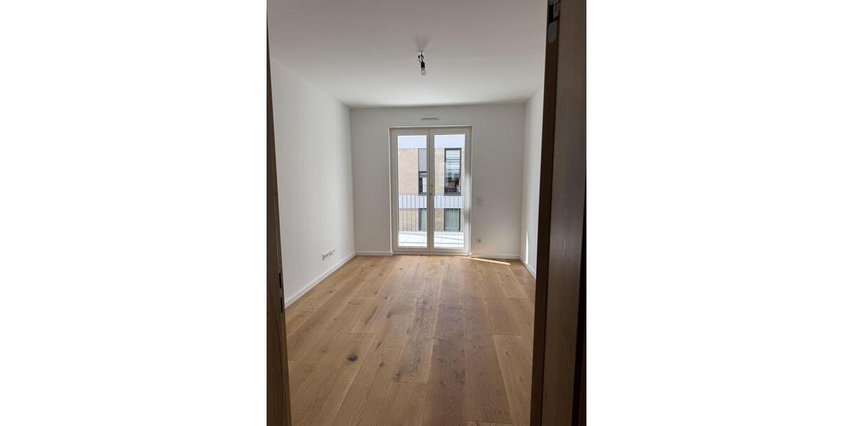 Etagenwohnung Dreieich - 3 Zimmer, 110 m&sup2;, 1.980&euro; | Angebot:25989599