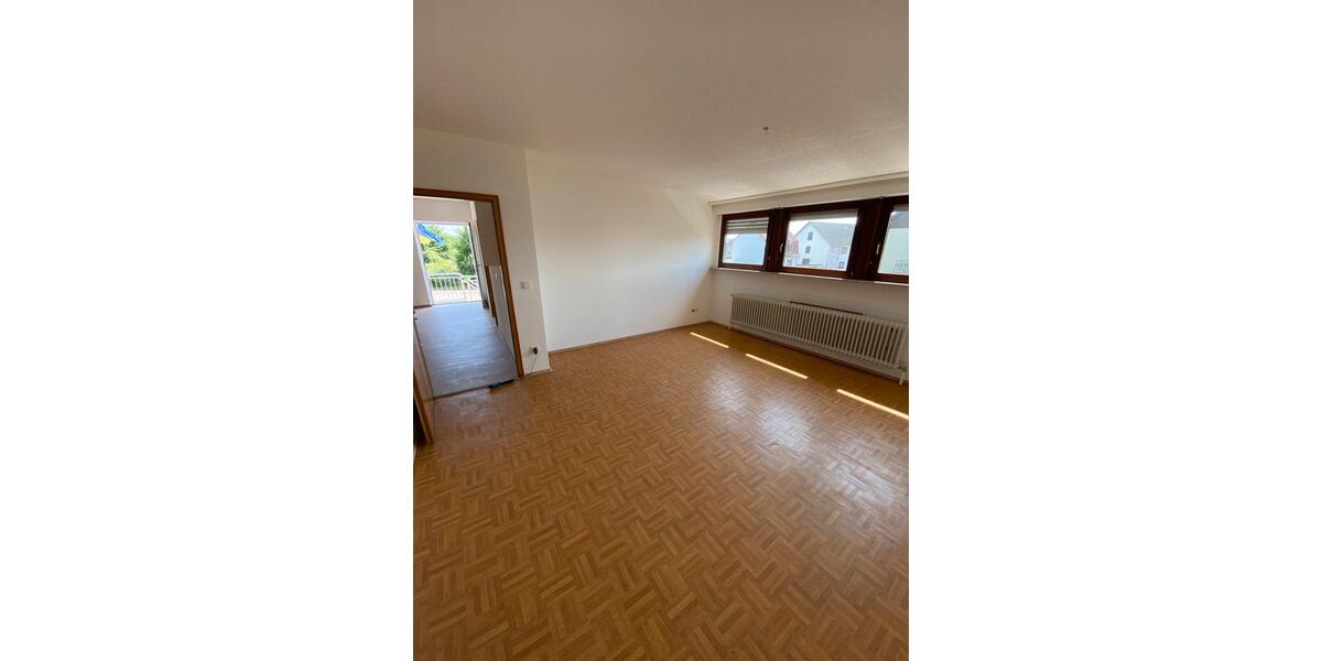 Dachgeschoßwohnung Saarlouis - 3 Zimmer, 81 m&sup2;, 770&euro; | Angebot:26049461