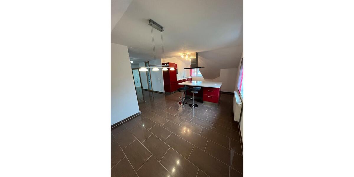 Dachgeschoßwohnung Stödtlen - 4 Zimmer, 120 m&sup2;, 780&euro; | Angebot:26608690