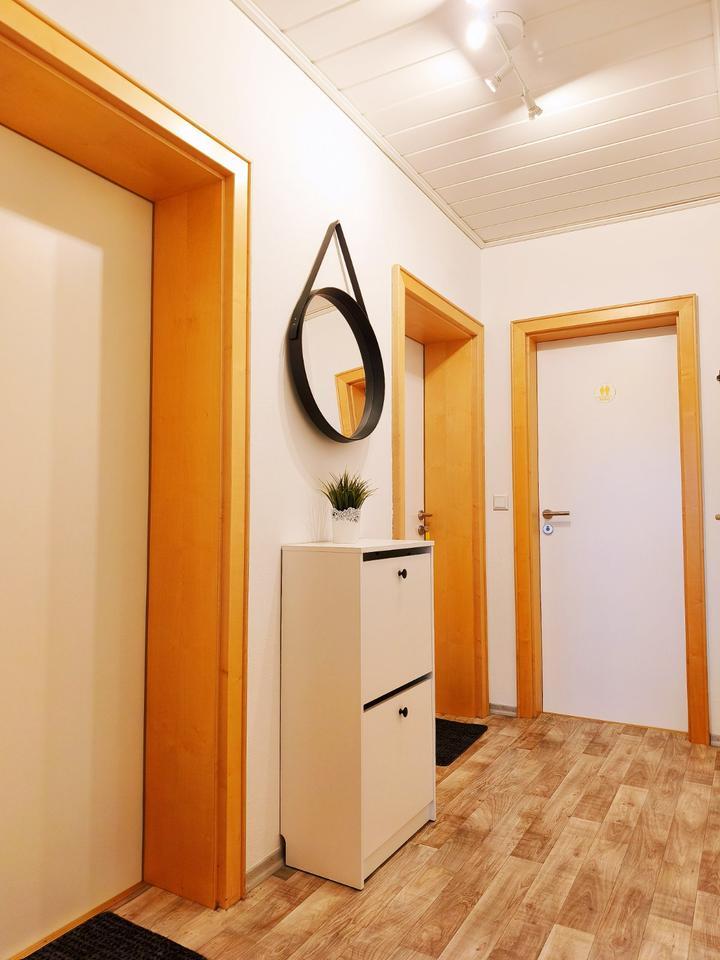 WG-Zimmer in 2er-Frauen-WG, vollmöbliertes, nähe Krones & BMW zimmer