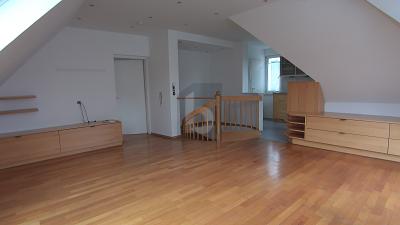 HELL UND GROßZÜGIG IN STUTTGART-WANGEN - Maisonettenwohnung Stuttgart Wangen Wangen | Angebot:27365750