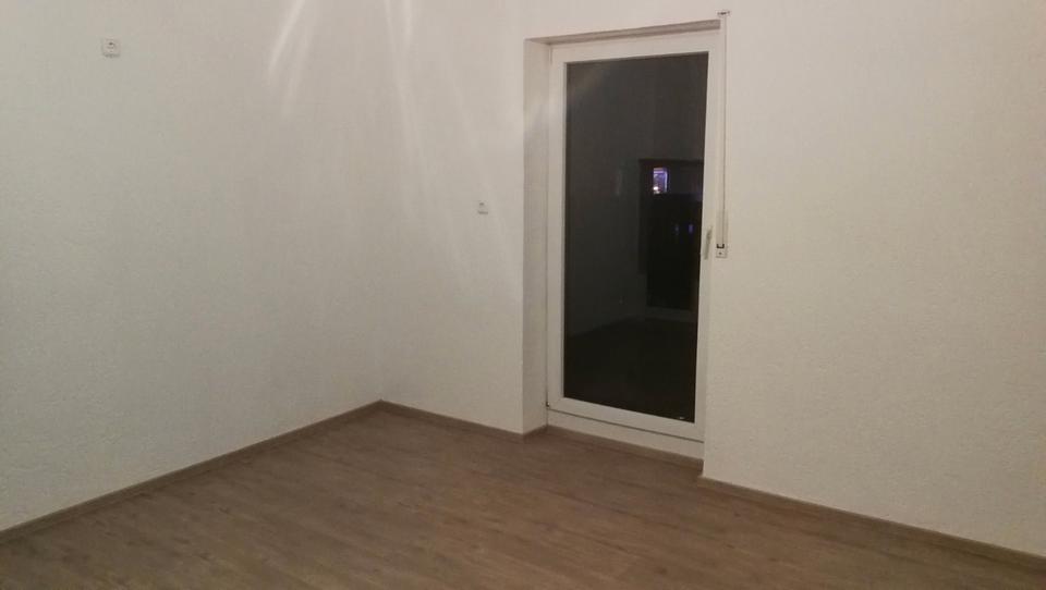 Erdgeschoßwohnung Poppenricht - 3 Zimmer, 94 m&sup2;, 740&euro; | Angebot:26568444