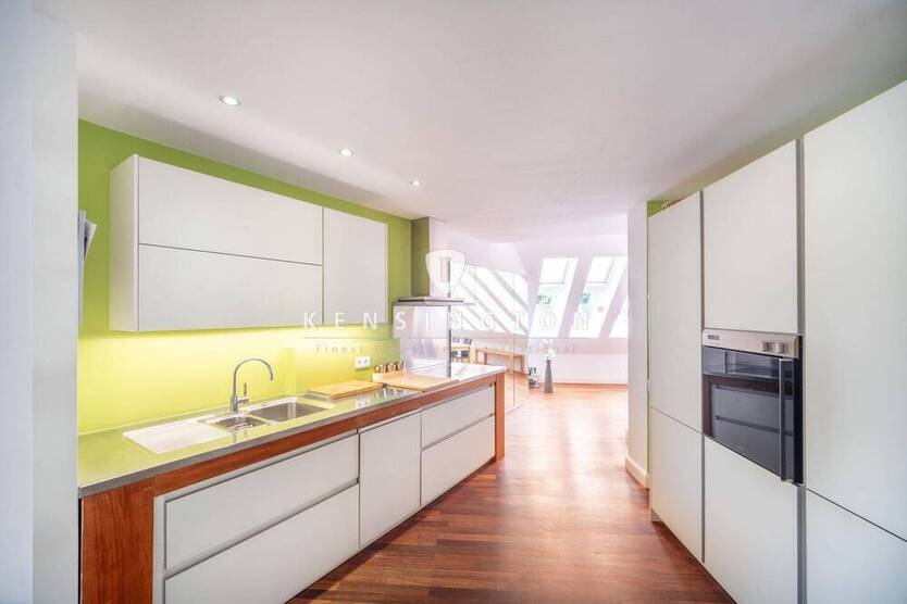 KENSINGTON - Exklusiv - atemberaubende Dachgeschoßwohnung mit privatem Lift