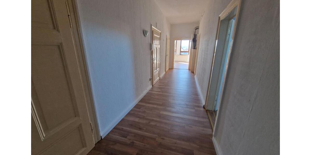 Dachgeschoßwohnung Bad Hersfeld - 5 Zimmer, 116 m&sup2;, 889&euro; | Angebot:26562895