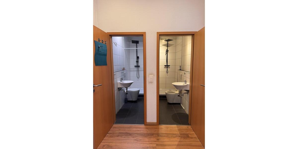 Wohnen auf Zeit Wilhelmshaven - 5 Zimmer, 165 m&sup2;, 300&euro; | Angebot:25956971