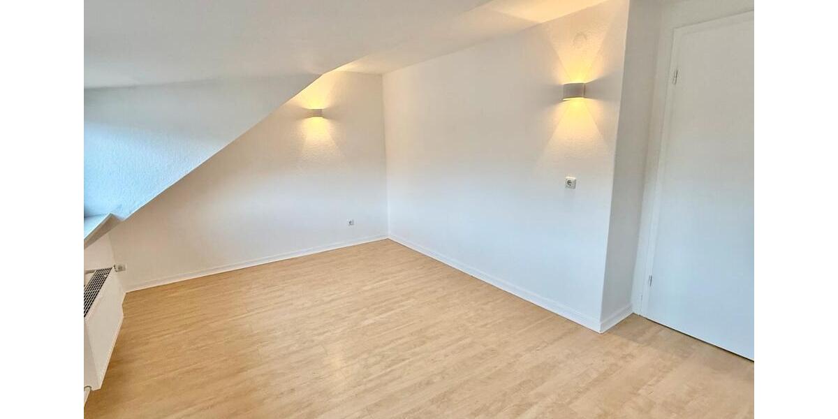 Dachgeschoßwohnung Trier Nord - 2.5 Zimmer, 67 m&sup2;, 850&euro; | Angebot:26543248