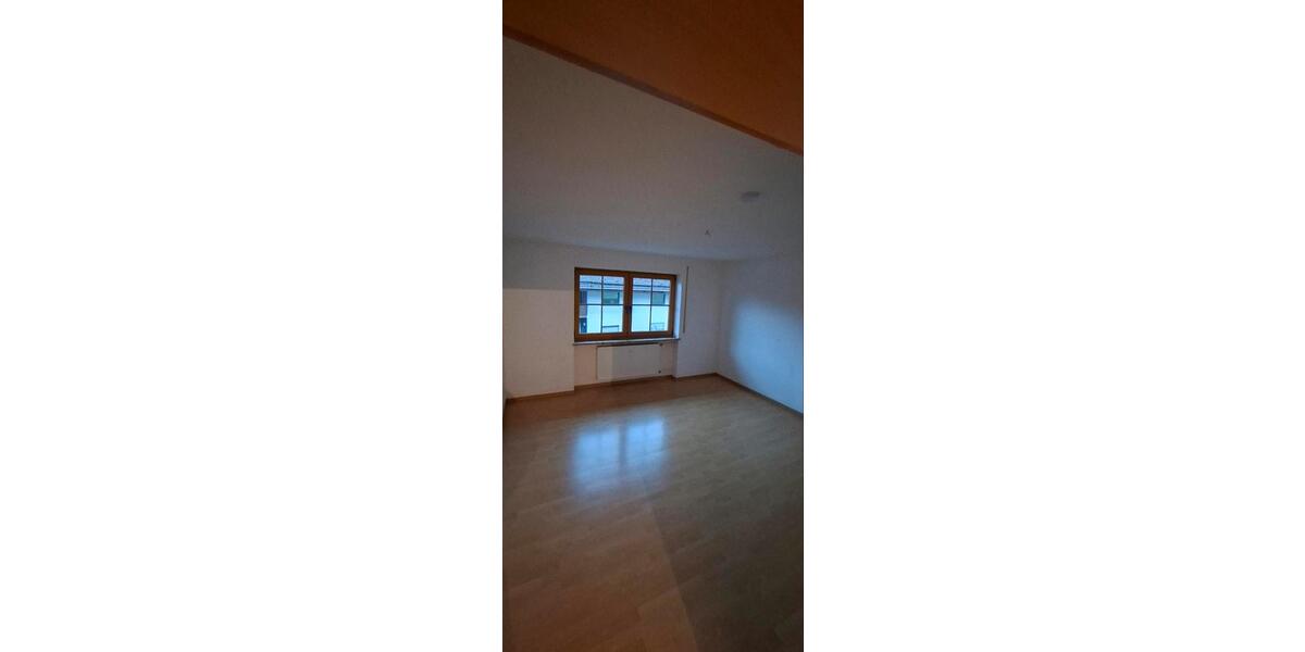 Erdgeschoßwohnung Arrach - 6 Zimmer, 120 m&sup2;, 700&euro; | Angebot:26680178