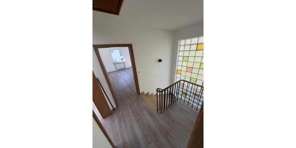 Einfamilienhaus Siegen Weidenau - 6 Zimmer, 111 m&sup2;, 1.450&euro; | Angebot:26254377