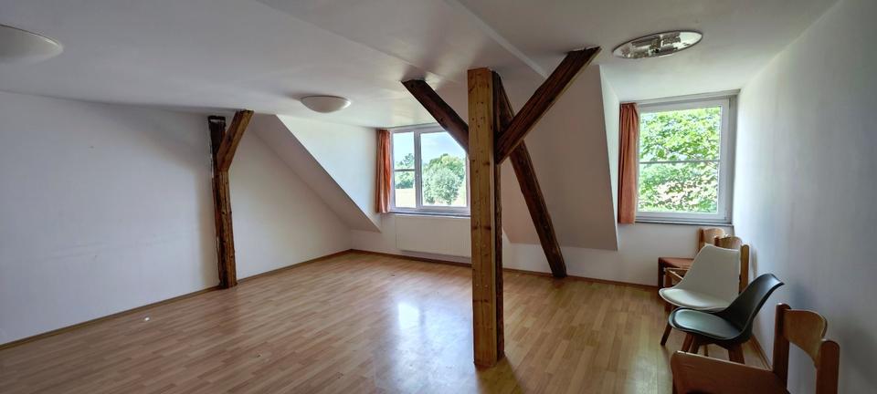 Etagenwohnung Steinheim - 3 Zimmer, 105 m&sup2;, 1.050&euro; | Angebot:23796246