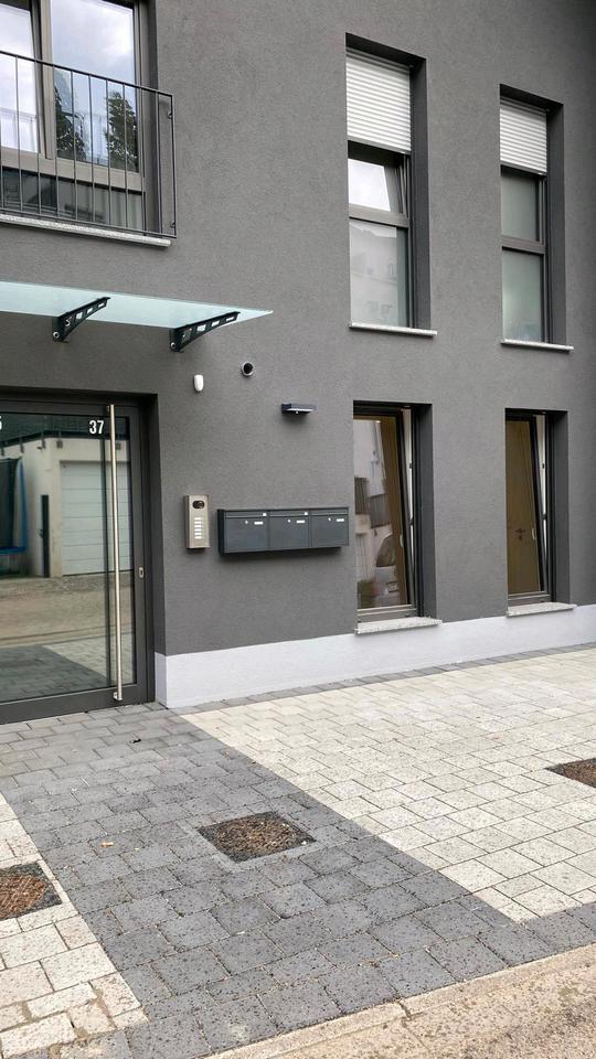 Erstbezug, 2,5 Zi. Whg. EBK, Garage, Terasse. Gehobene Objekt