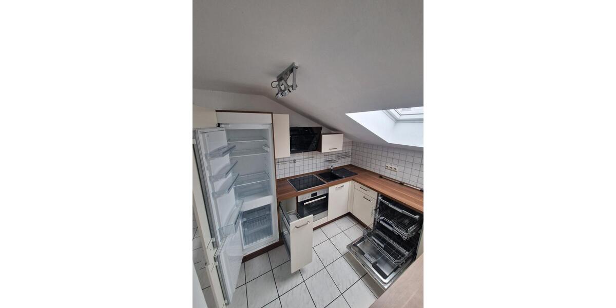 Dachgeschoßwohnung Lützelbach - 4 Zimmer, 84 m&sup2;, 750&euro; | Angebot:24470176