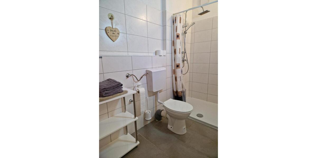 Wohnen auf Zeit Moers Rheinkamp - 15 Zimmer, 15 m&sup2;, 55&euro; | Angebot:24354602