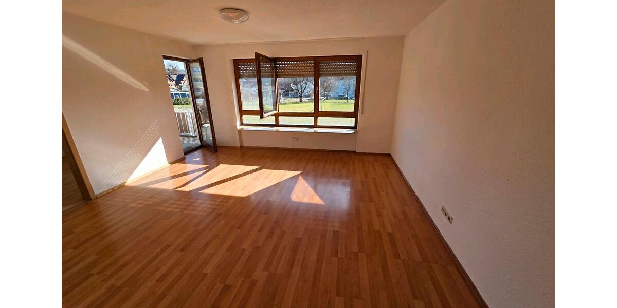 Erdgeschoßwohnung Waldshut-Tiengen Tiengen - 4 Zimmer, 84 m&sup2;, 1.150&euro; | Angebot:25350417