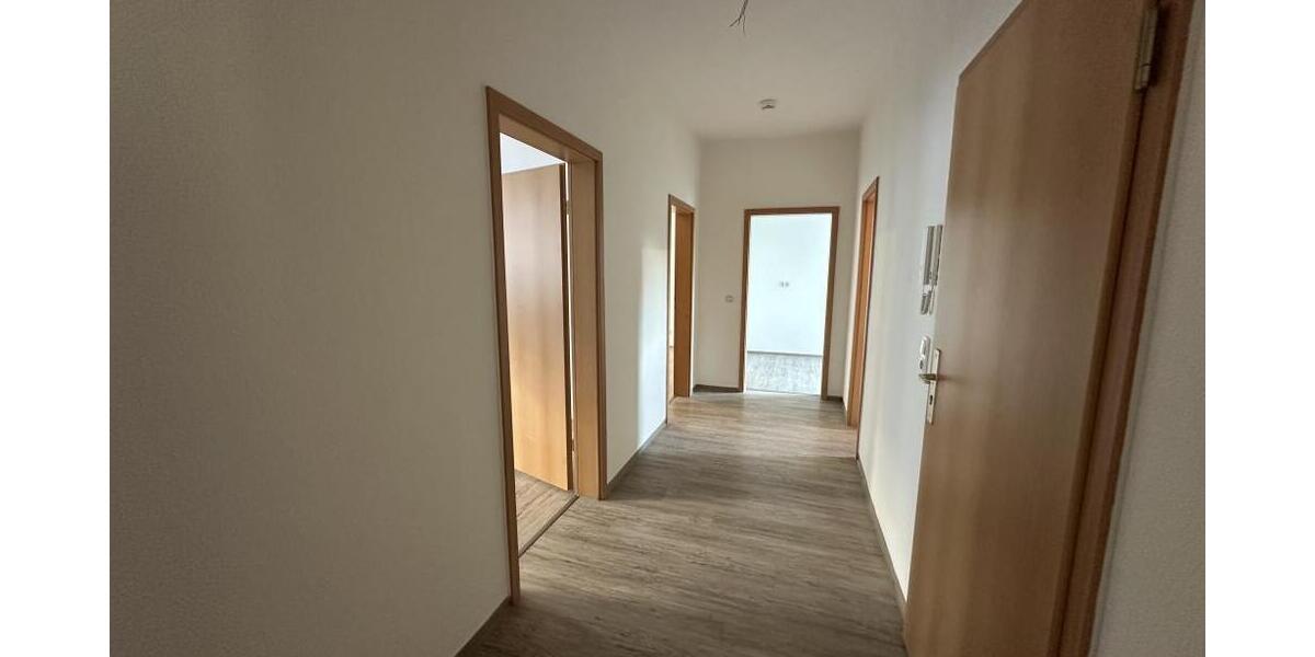 Familien willkommen! 4 R.-Wohnung mit West-Balkon, Wanne, Dusche und Hausgarten in Gera-Debschwitz! - Etagenwohnung Gera Debschwitz | Angebot:26129604
