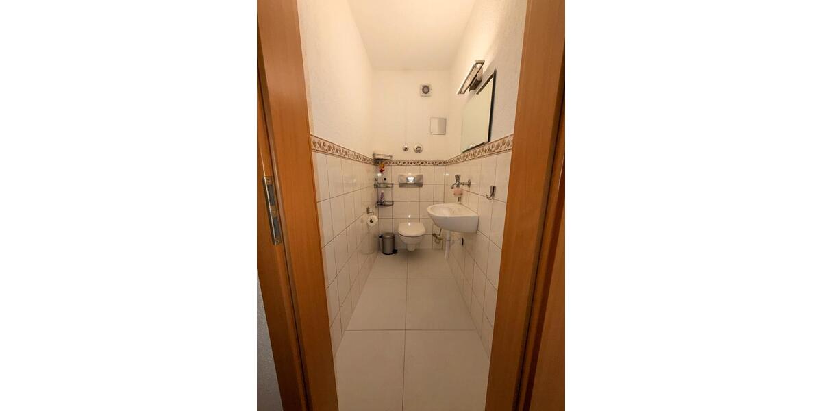 Etagenwohnung Kornwestheim - 4 Zimmer, 120 m&sup2;, 1.700&euro; | Angebot:26615319