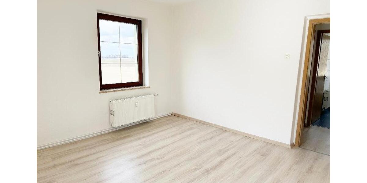 Etagenwohnung Nünchritz - 3 Zimmer, 62 m&sup2;, 320&euro; | Angebot:25979090