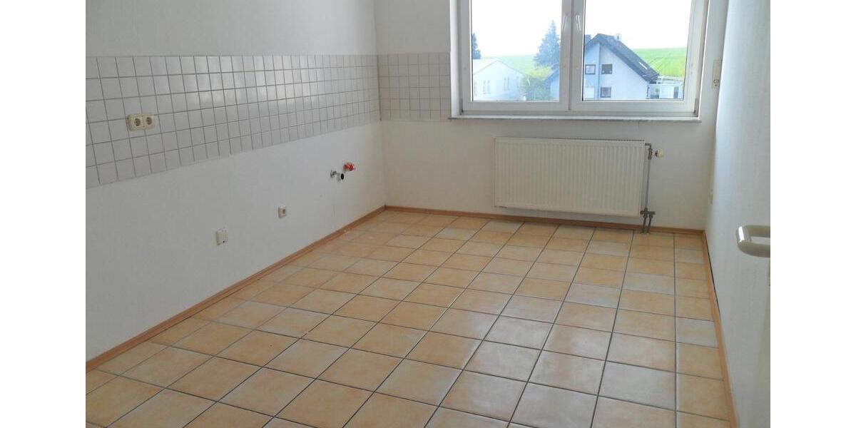 Etagenwohnung Friedberg (Hessen) - 3 Zimmer, 90 m&sup2;, 890&euro; | Angebot:26145417