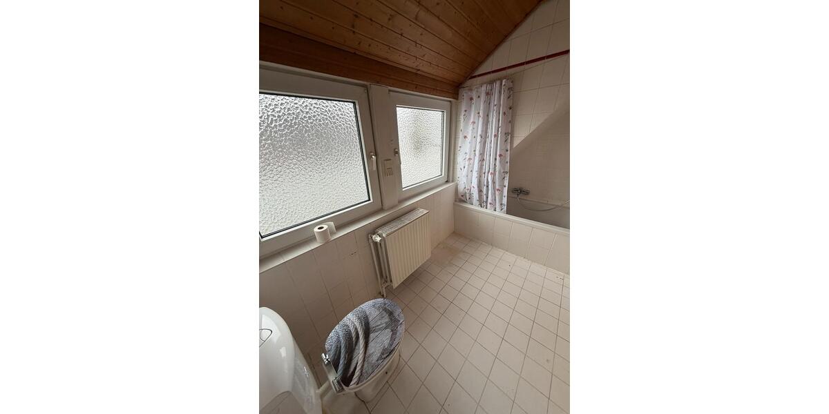 Dachgeschoßwohnung Neustadt am Rübenberge - 3 Zimmer, 96 m&sup2;, 960&euro; | Angebot:26041141