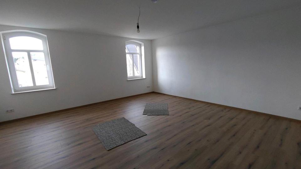 4-Raum- Wohnung 115 qm in 09380 Thalheim , Dachgeschoss 4 zimmer