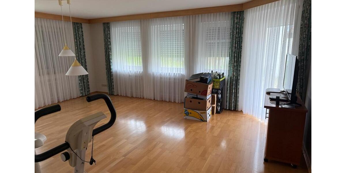 Erdgeschoßwohnung Ertingen - 3 Zimmer, 135 m&sup2;, 1.200&euro; | Angebot:26491772