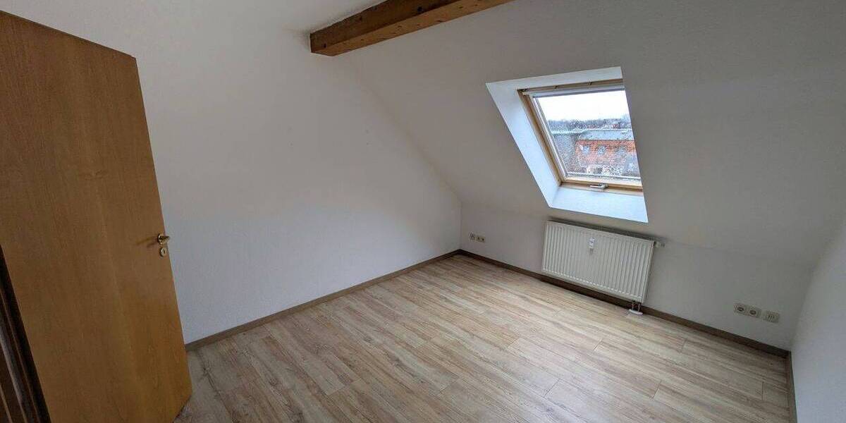Etagenwohnung Zwickau Innenstadt - 4 Zimmer, 95 m&sup2;, 620&euro; | Angebot:26779409