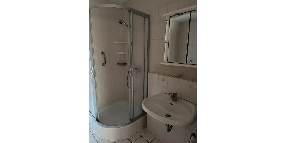 Dachgeschoßwohnung Reichshof - 2 Zimmer, 76 m&sup2;, 970&euro; | Angebot:25904641