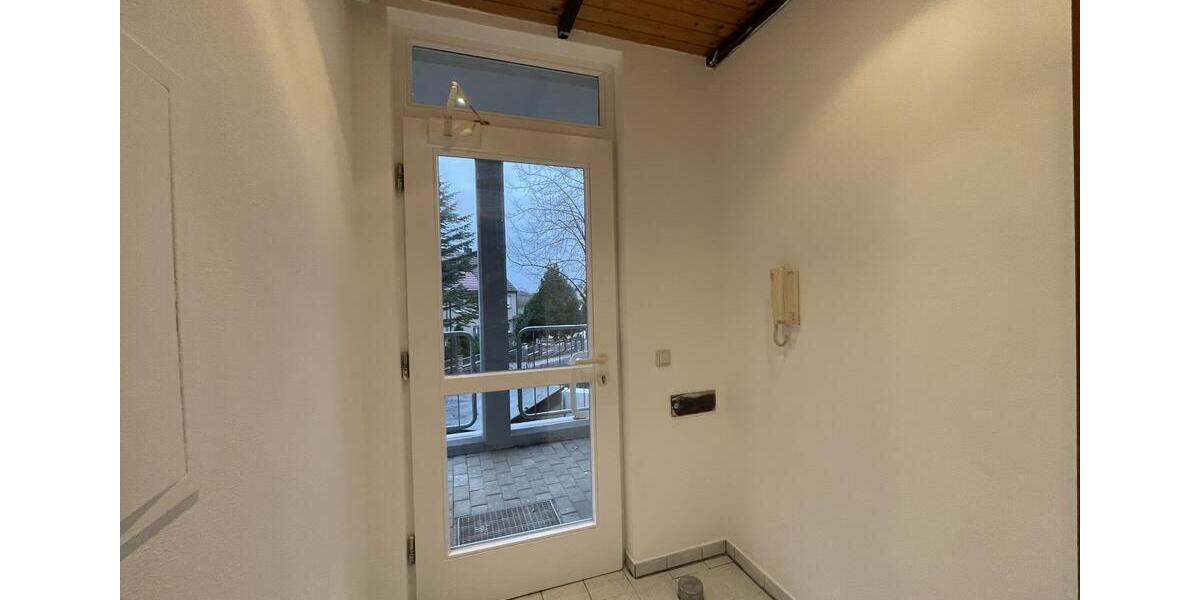 Erdgeschoßwohnung Meißen - 2 Zimmer, 34 m&sup2;, 300&euro; | Angebot:25376947