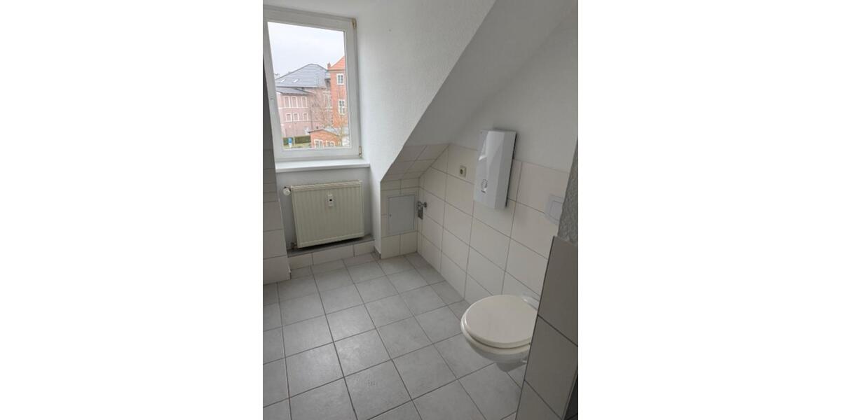 Dachgeschoßwohnung Parchim - 3 Zimmer, 80 m&sup2;, 560&euro; | Angebot:23767909