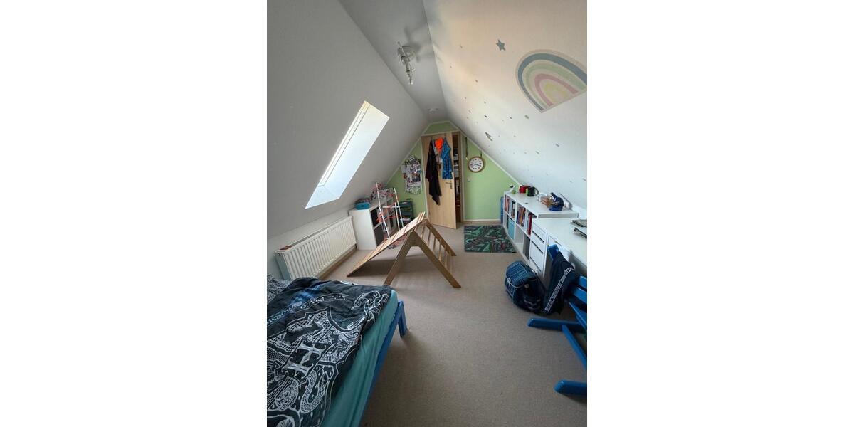 Dachgeschoßwohnung Burglengenfeld - 4 Zimmer, 94 m&sup2;, 945&euro; | Angebot:25402264