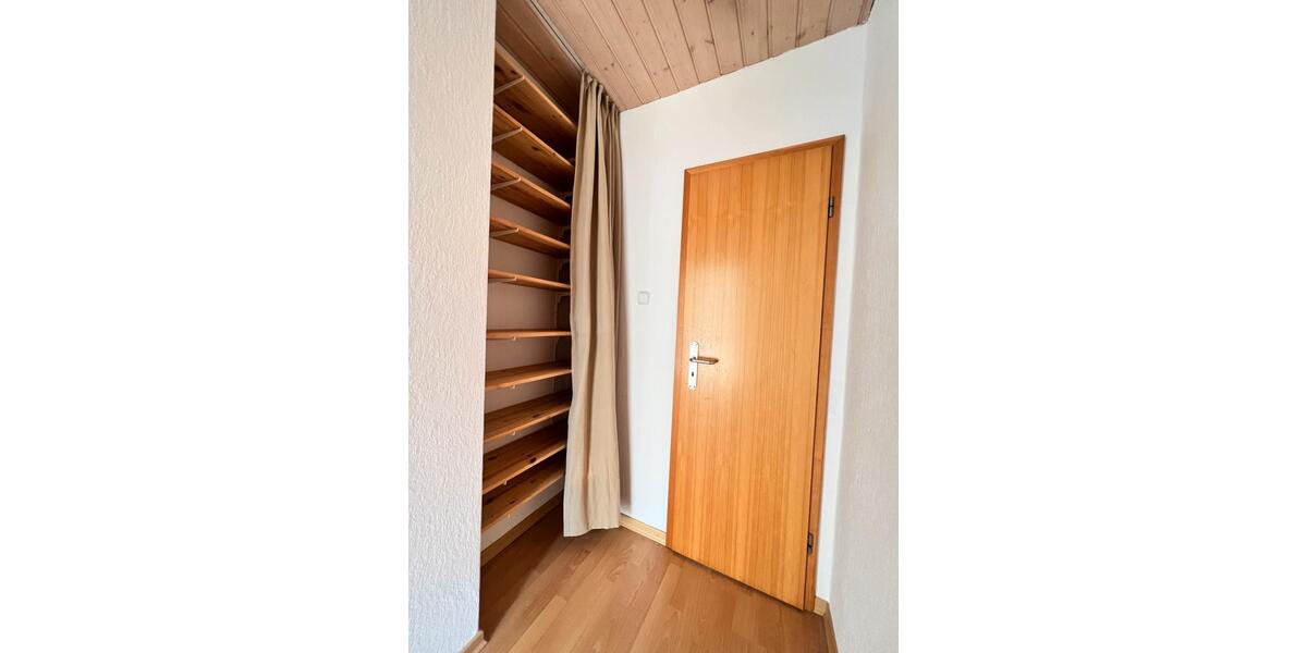 Etagenwohnung Kiel Meimersdorf - 3 Zimmer, 66 m&sup2;, 680&euro; | Angebot:25407364