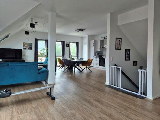 Etagenwohnung Esens - 4 Zimmer, 128 m&sup2;, 1.165&euro; | Angebot:24626187