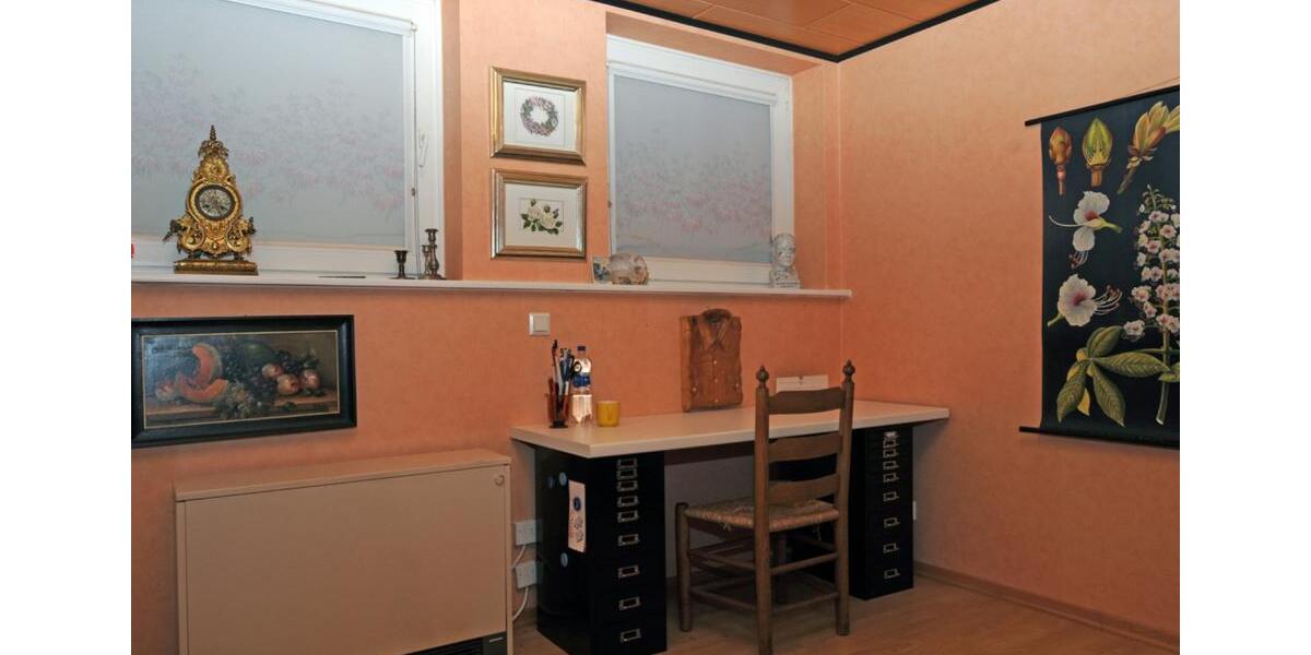 Etagenwohnung Hameln Kernstadt - 3 Zimmer, 100 m&sup2;, 400&euro; | Angebot:24641392