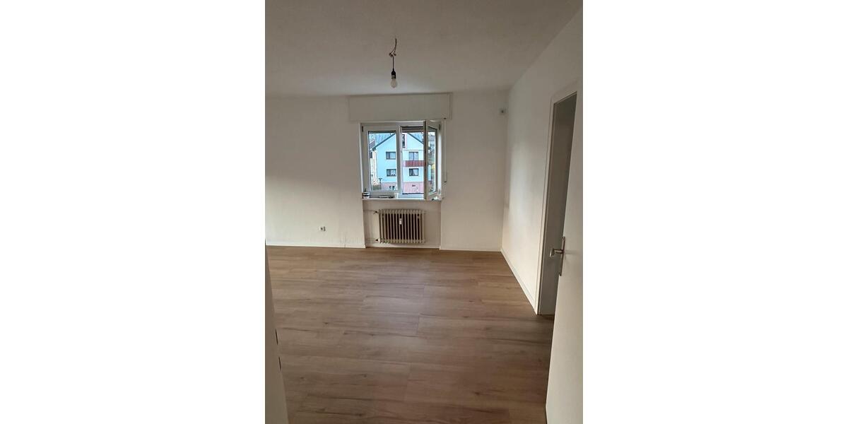 Etagenwohnung Karlsbad - 3.5 Zimmer, 79 m&sup2;, 1.320&euro; | Angebot:25870564