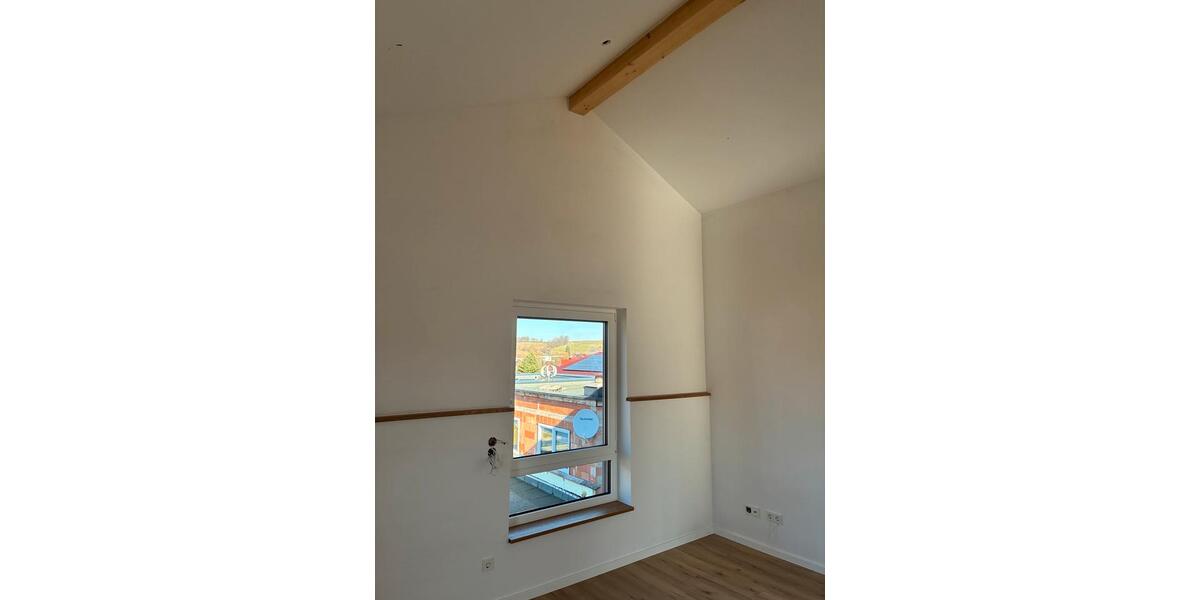 Dachgeschoßwohnung Uder - 3 Zimmer, 80 m&sup2;, 950&euro; | Angebot:25550364