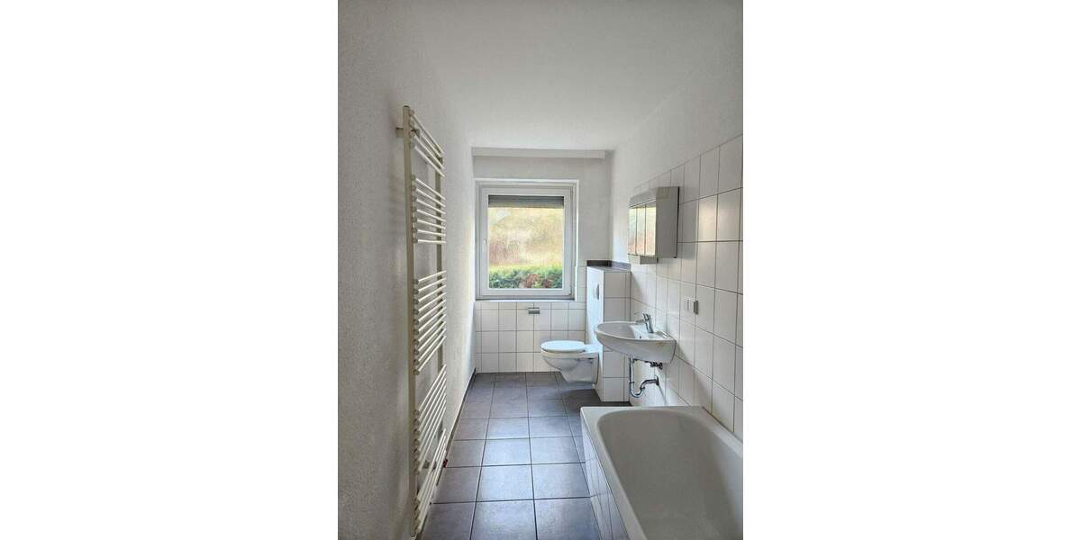 Etagenwohnung Hildesheim Mitte - 4 Zimmer, 100 m&sup2;, 850&euro; | Angebot:25667976