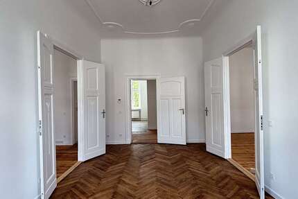 Wohnung Berlin Niederschönhausen - 4 Zimmer, 111 m&sup2;, 1.943&euro; | Angebot:27077302