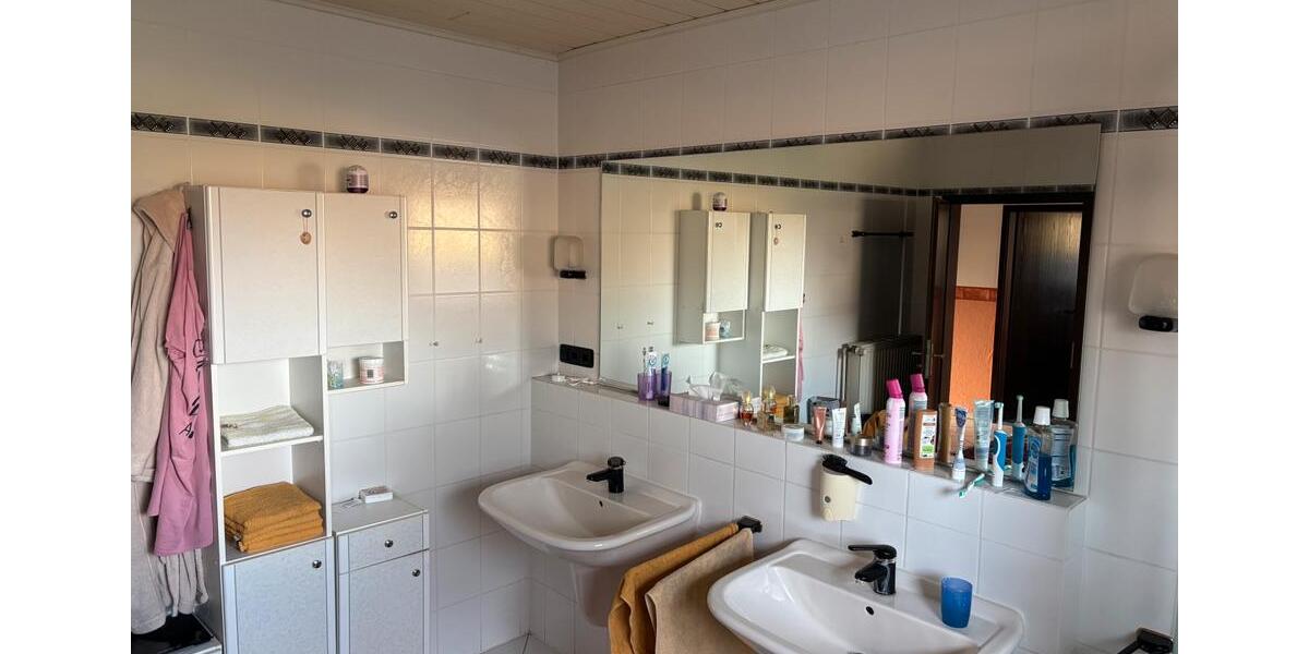 Etagenwohnung Twistringen - 3 Zimmer, 135 m&sup2;, 1.300&euro; | Angebot:25547980