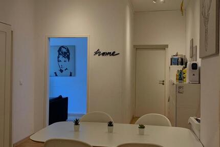 Wohnen auf Zeit Esslingen am Neckar Oberesslingen - 1 Zimmer, 11 m&sup2;, 542&euro; | Angebot:24592068