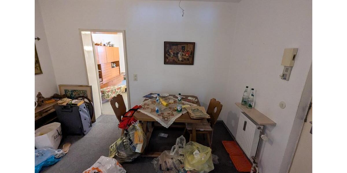 4 Zimmerwohnung Erdgeschoss 89,92 qm mit Balkon und Parkplatz 4 zimmer